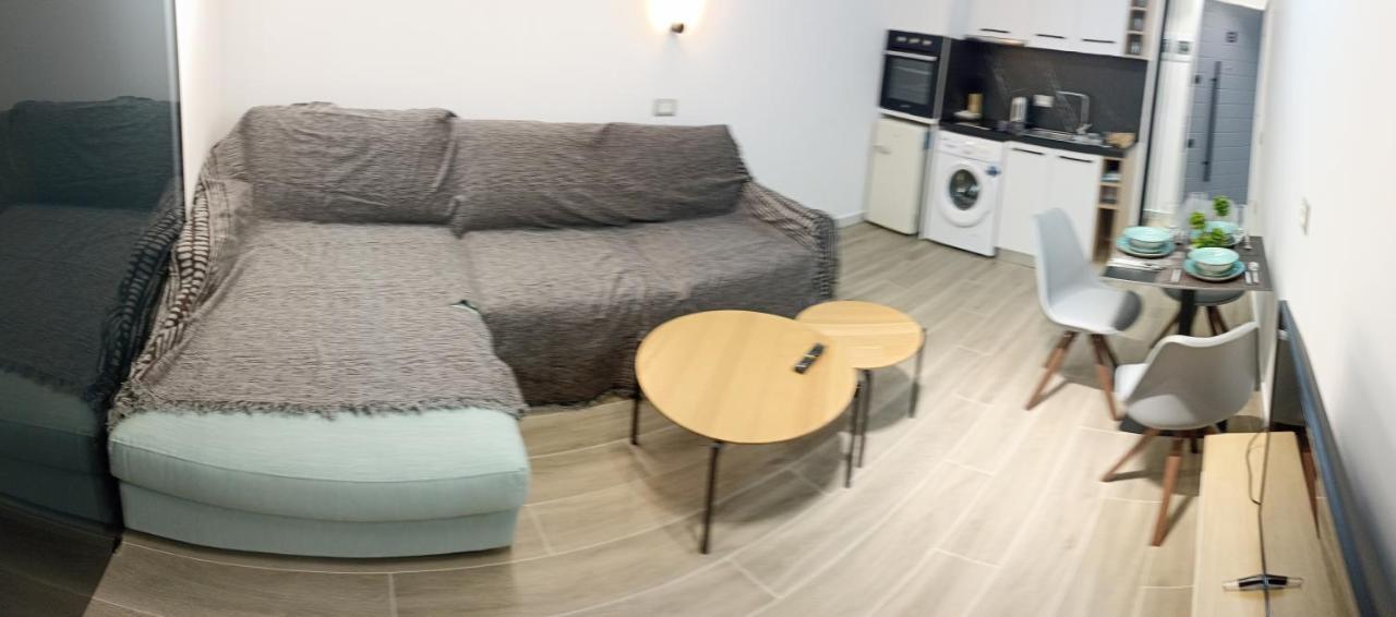 Deluxe Apartment Bllok Тирана Екстер'єр фото